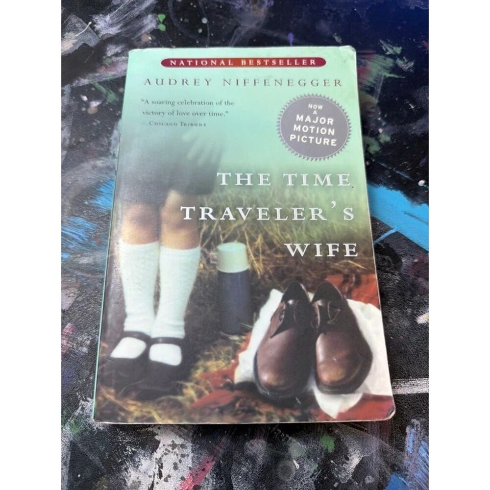 The Time Traveler's Wife Audrey Niffenegger Paperback Novel